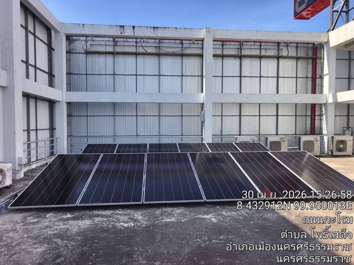 แผงโซล่าเซลล์ 25 kW ติดตั้งบนดาดฟ้าด้วยขาตั้งปรับมุม นครศรีธรรมราช